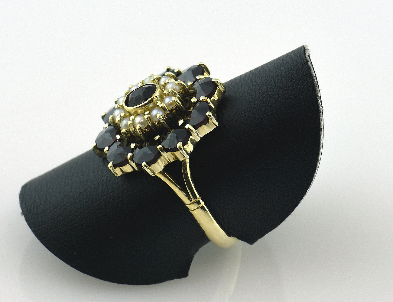 Perlen, Granat Ring 585/000 14 K Gelbgold