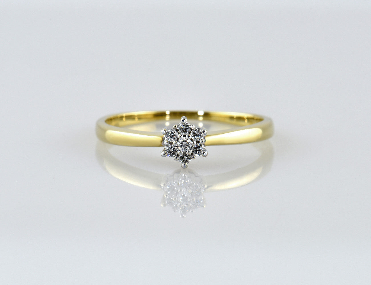Diamant Ring 333/000 8 K Gelbgold 7 Brillanten zus. 0,14 ct