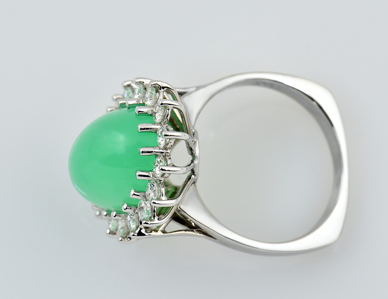 Diamant Ring Jade 585/000 14 K Weißgold 16 Brillanten zus. 0,80 ct