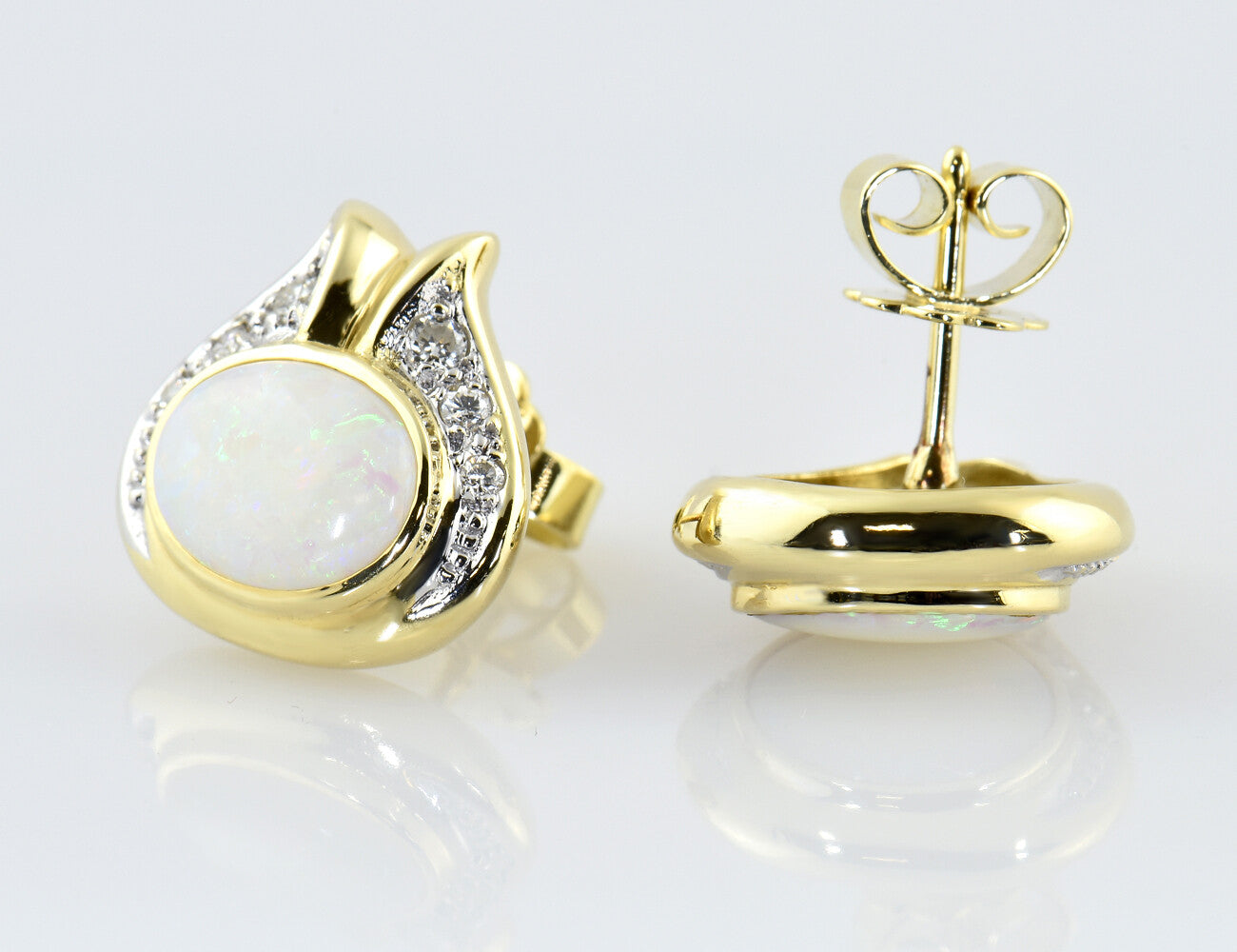 Ohrstecker Opal 585/000 14 K Gelbgold 12 Diamanten zus. 0,18 ct