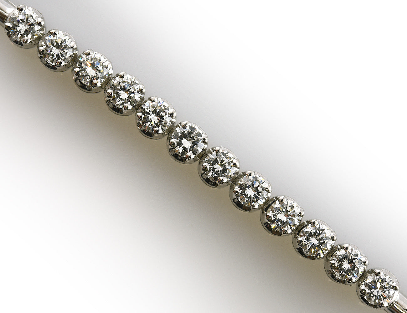 Armband 18,5 cm 585/000 14 K Weißgold 12 Diamanten zus. 1,62 ct