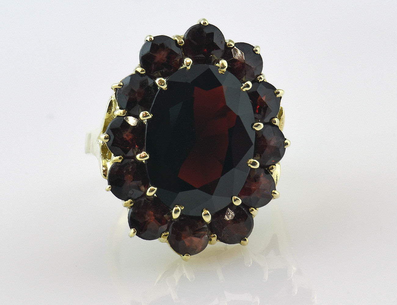 Granat Ring 333/000 8 K Gelbgold