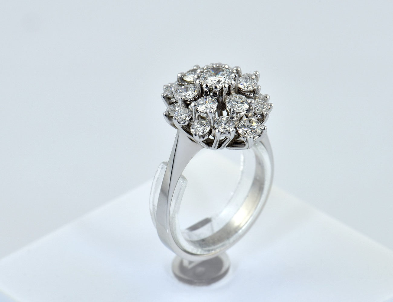 Diamant Ring 585/000 14 K Weißgold 19 Brillanten zus. 1,81 ct