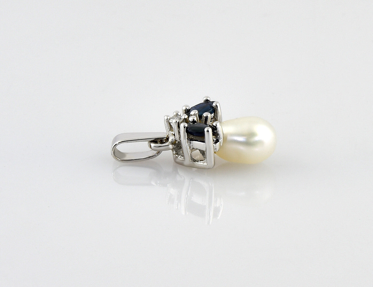 Anhänger Saphir Süßwasser Perle 585/000 14 K Weißgold 1 Diamant 0,03 ct