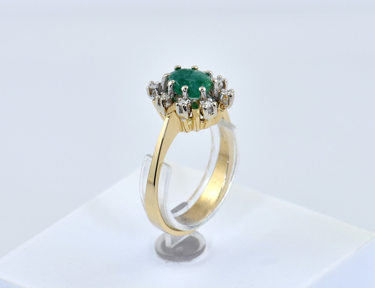 Ring Smaragd Diamant 585/000 14 K Gelbgold 8 Diamanten zus. 0,08 ct