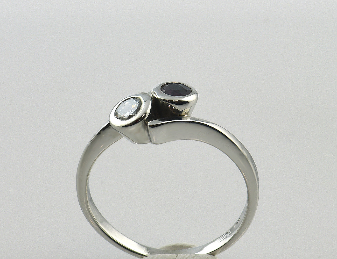 Rubin Diamant Ring 750 18 K Weißgold 1 Brillant 0,15 ct