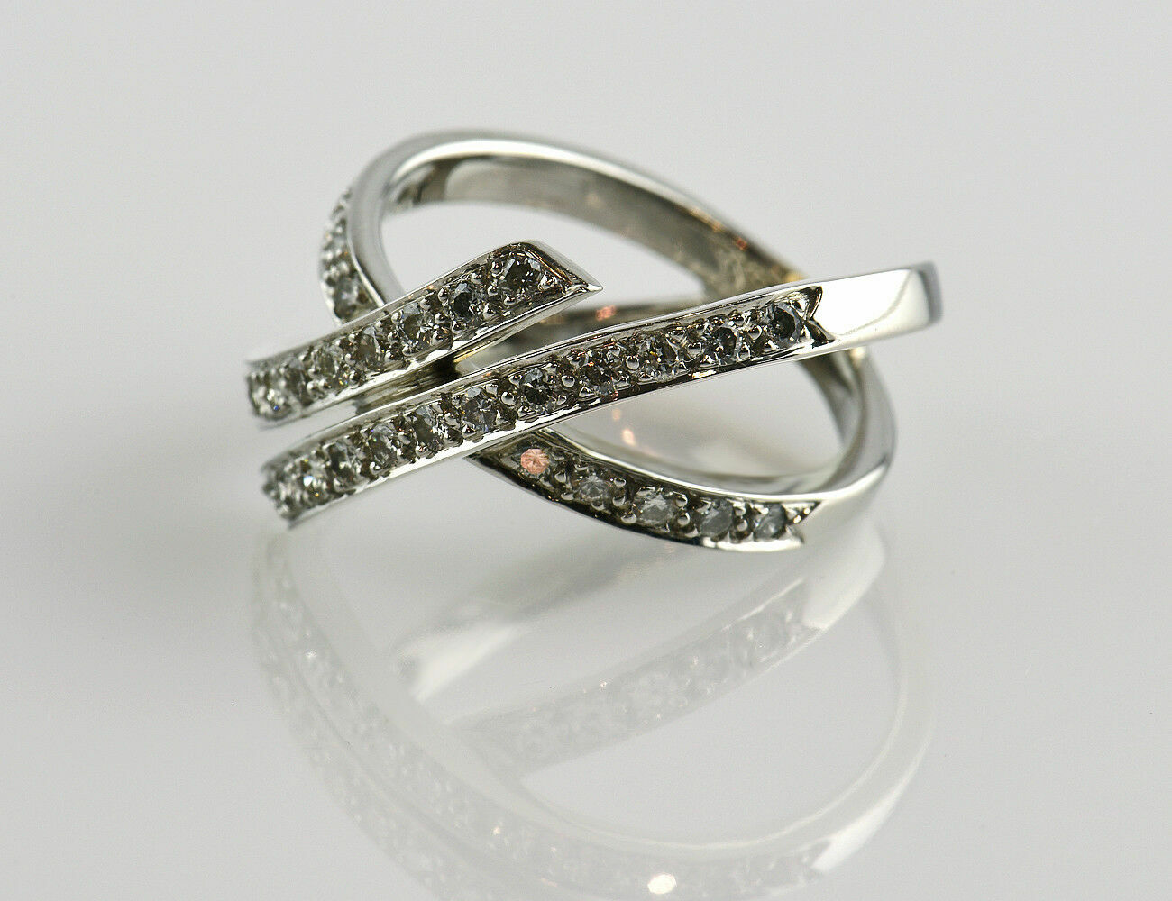 Diamant Ring 750 18 K Weißgold 33 Brillanten zus. 0,35 ct