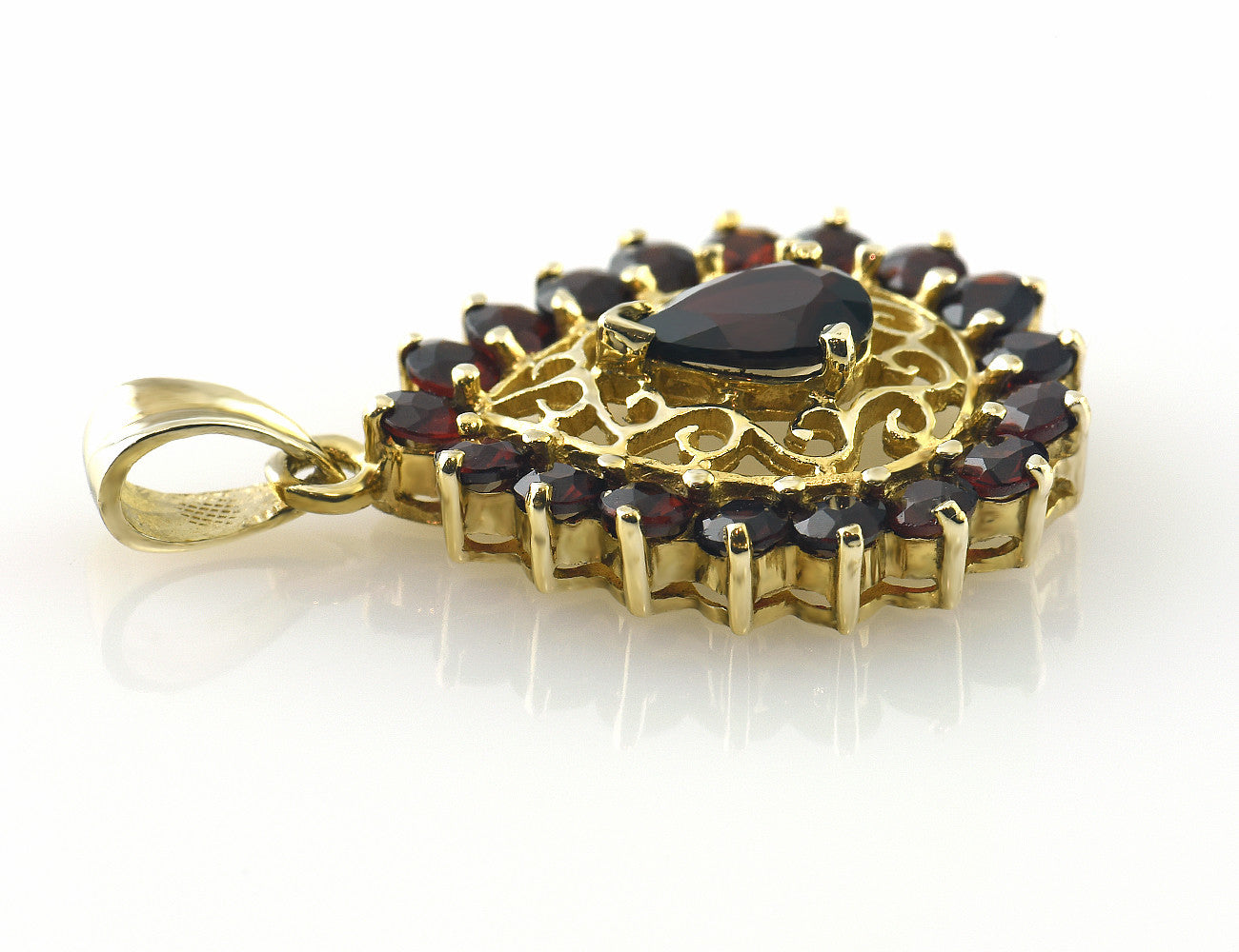 Anhänger Granat 333 8 K Gelbgold