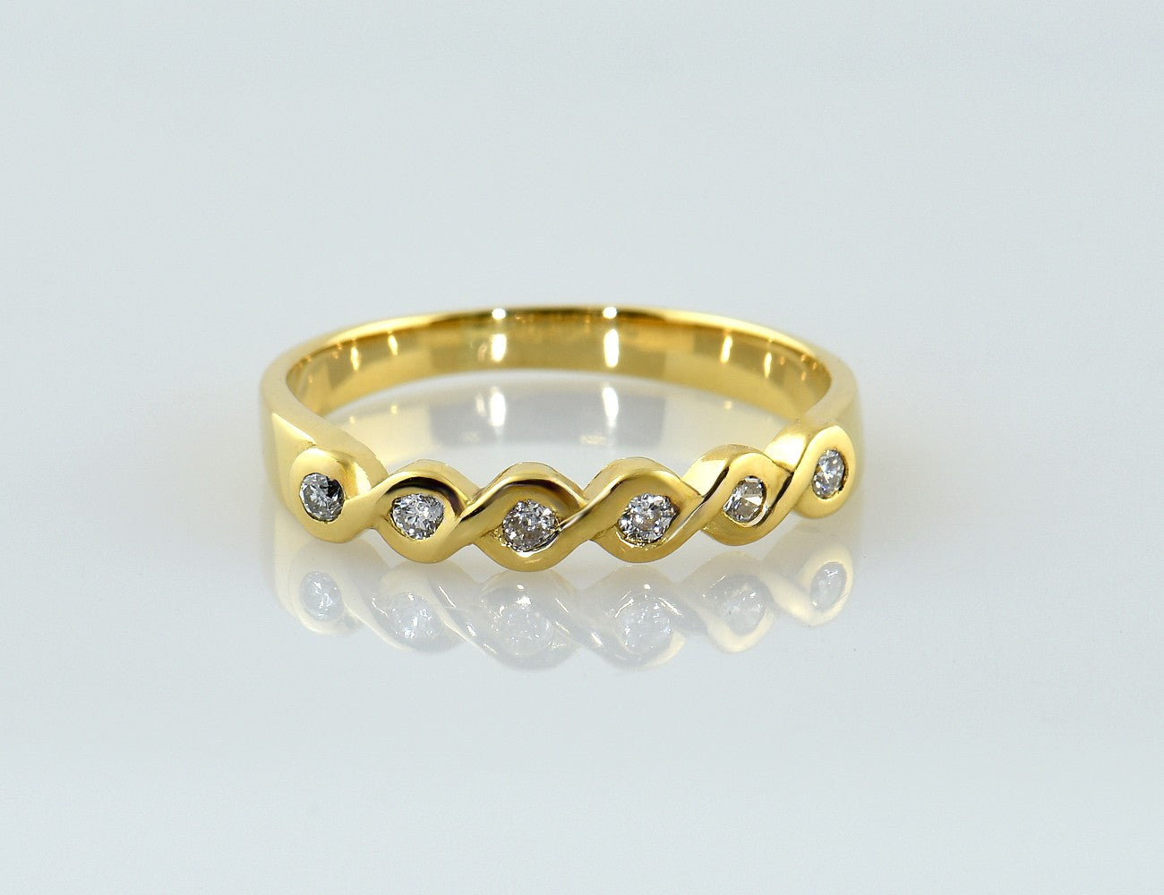 Diamant Ring 585/000 14 K Gelbgold 6 Brillanten zus. 0,09 ct