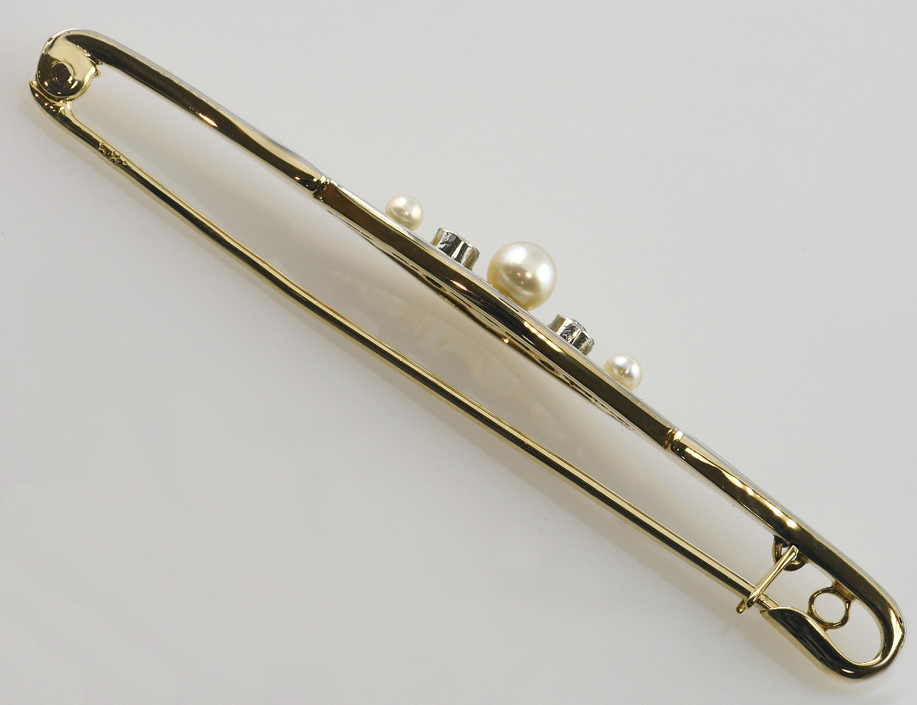 Brosche Zuchtperle 585 14 K Gelbgold 2 Diamanten zus. 0,05 ct