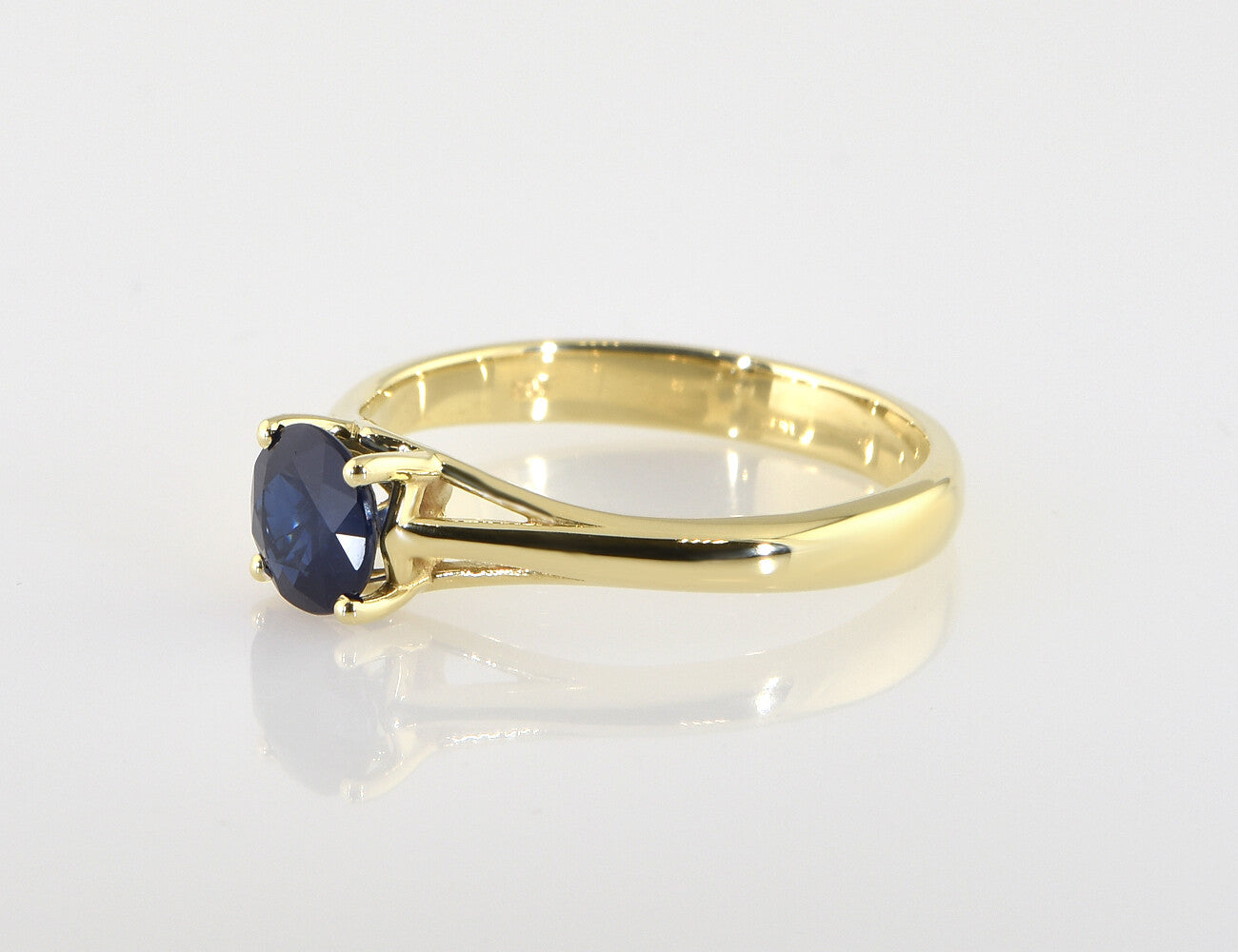 Solitär Saphir Ring 585/000 14 K Gelbgold 0,98 ct