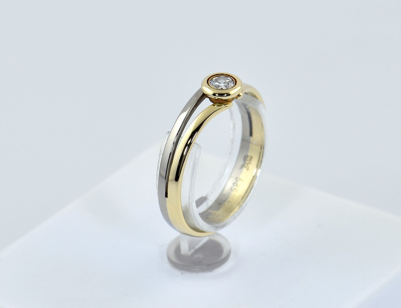 Diamant Solitär Ring 585/000 14 K Gelbgold Paladium Brillant 0,12 ct