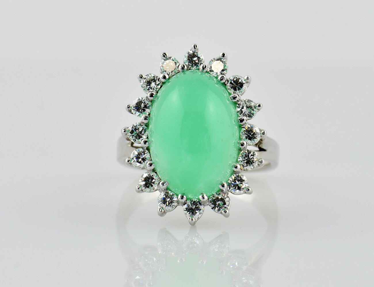 Diamant Ring Jade 585/000 14 K Weißgold 16 Brillanten zus. 0,80 ct