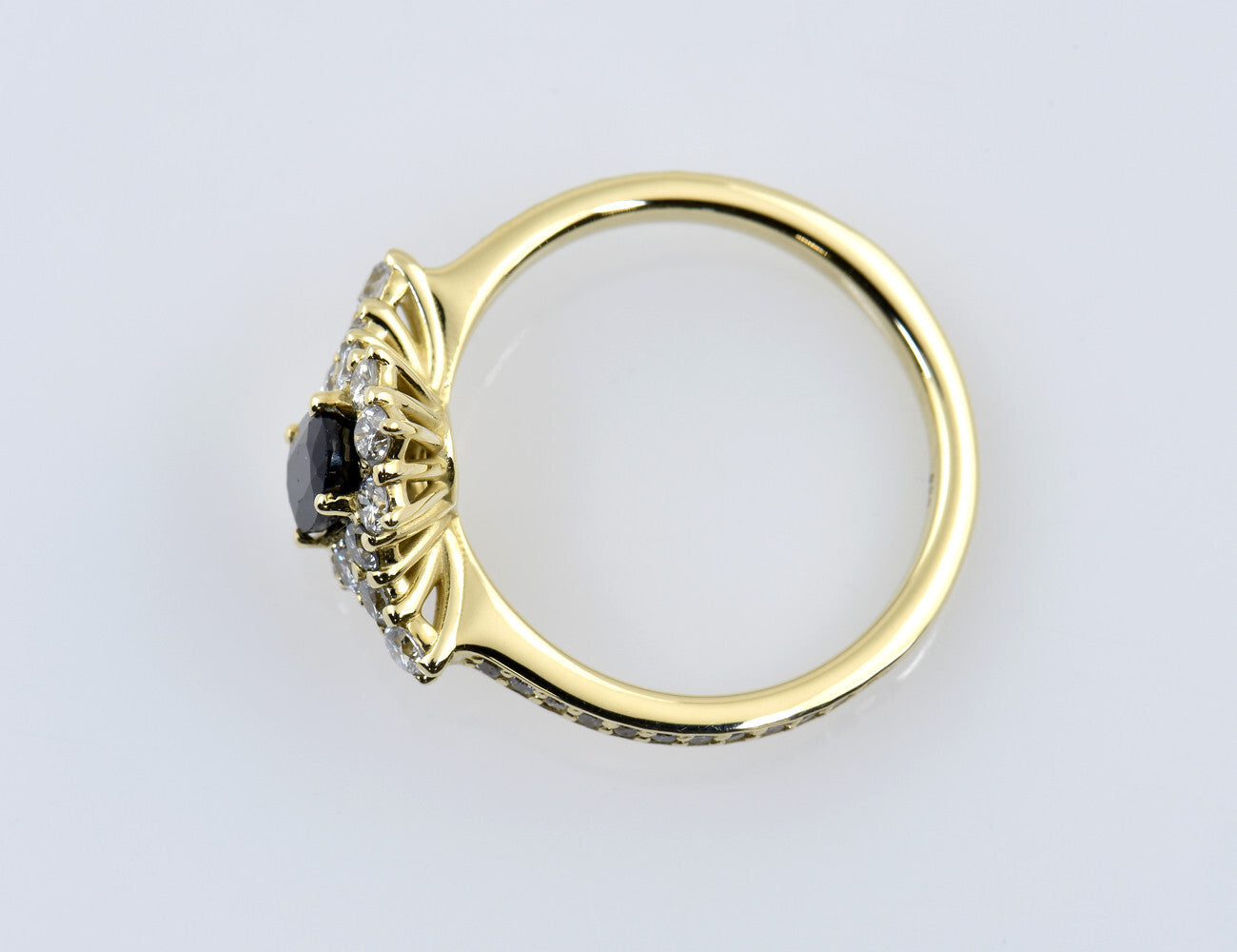 Saphir Diamant Ring 585/000 14 K Gelbgold 38 Brillanten zus. 0,70 ct