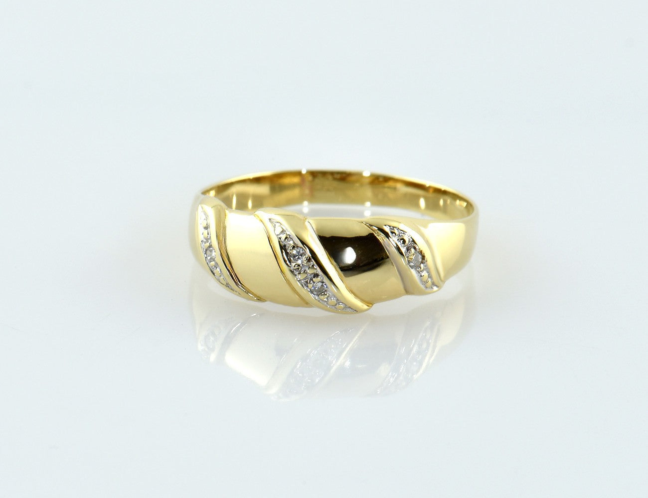 Diamant Ring 585/000 14 K Gelbgold 4 Diamanten zus. 0,04 ct