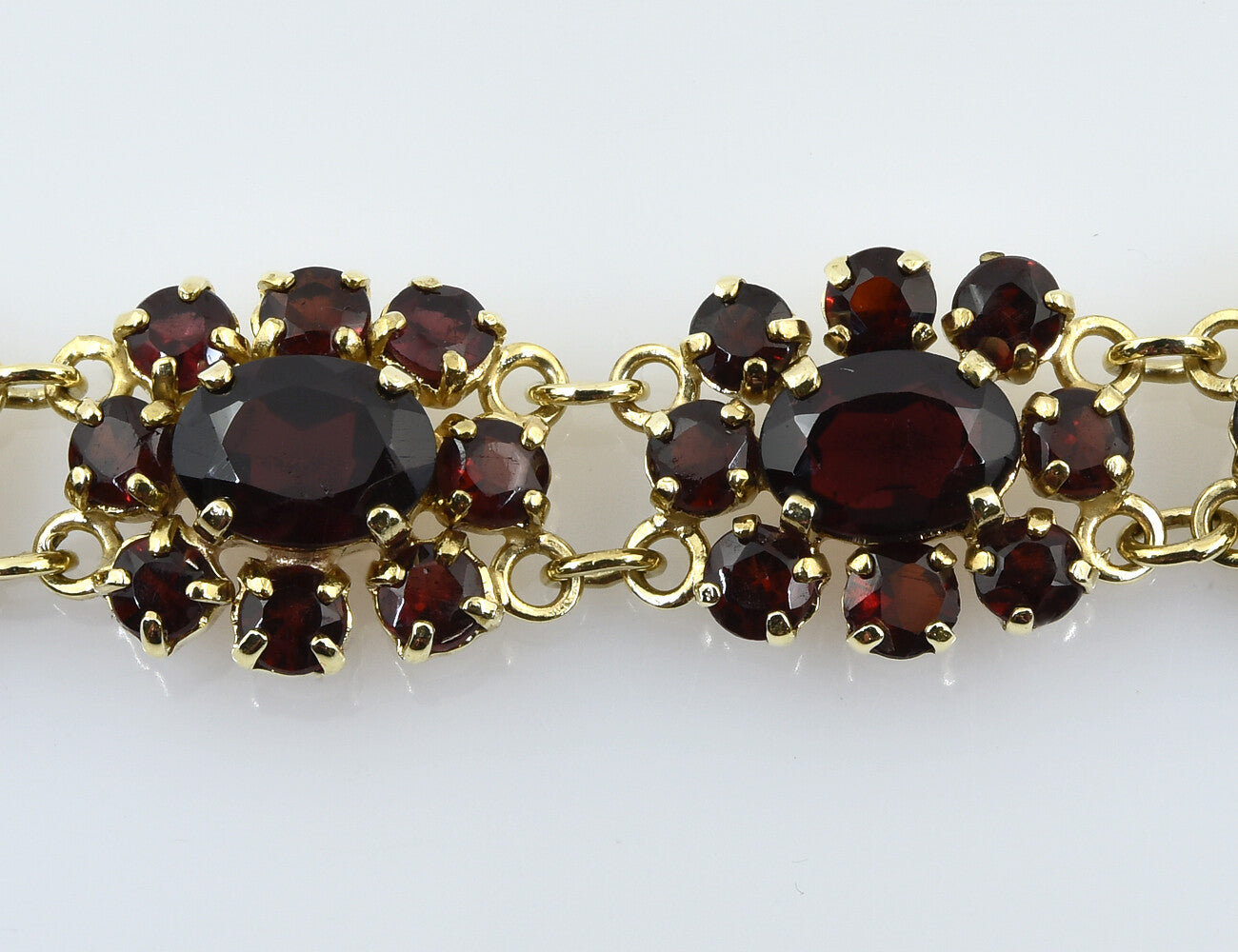 Granat Armband 333/000 8 K Gelbgold, 19 cm lang