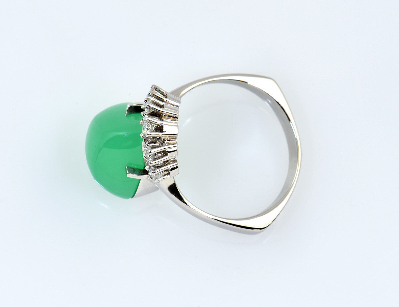 Ring Jade 585/000 14 K Weißgold 5 Brillanten zus. 0,12 ct