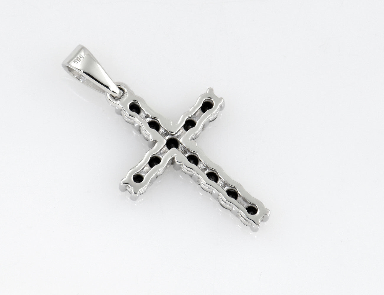 Anhänger Kreuz 585/000 14 K Weißgold 11 schwarze Diamanten zus. 0,60 ct