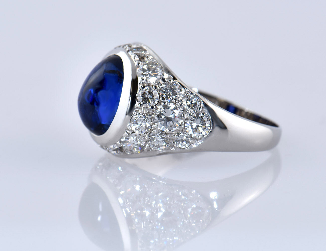 Rene Kern Saphir Diamant Ring 750/000 18 K Weißgold 24 Brillanten zus. 1,70 ct