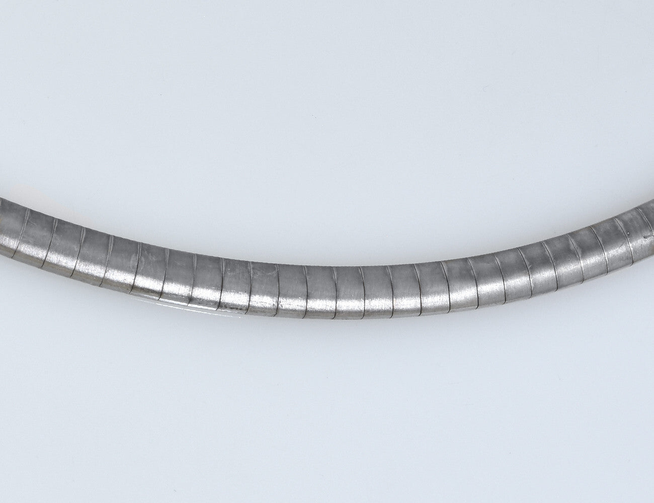 Kette Halsreif Omegareif 44 cm 585/000 14 K Weißgold