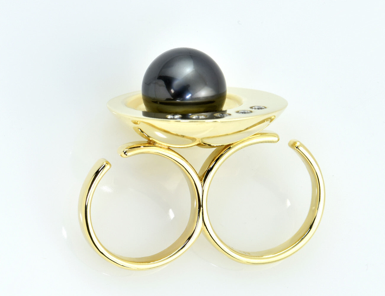 Ring Tahitian pearl two-finger ring 585/000 14 K yellow gold 5 diamonds total 0.25 ct