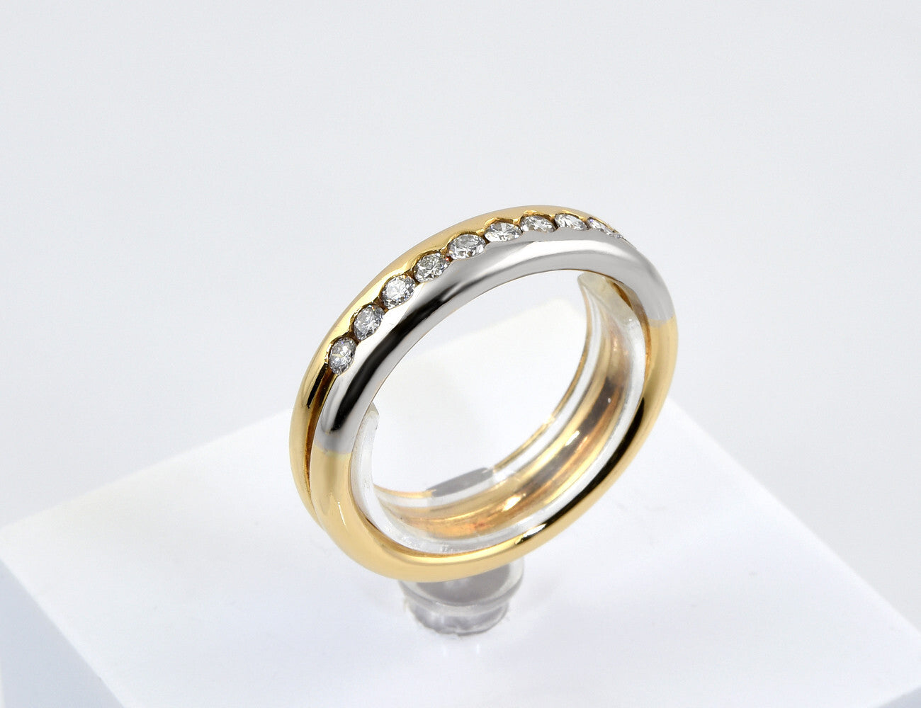 Diamant Ring Memory 750/000 18 K Gelb-/ Weißgold 10 Brillanten zus. 0,30 ct
