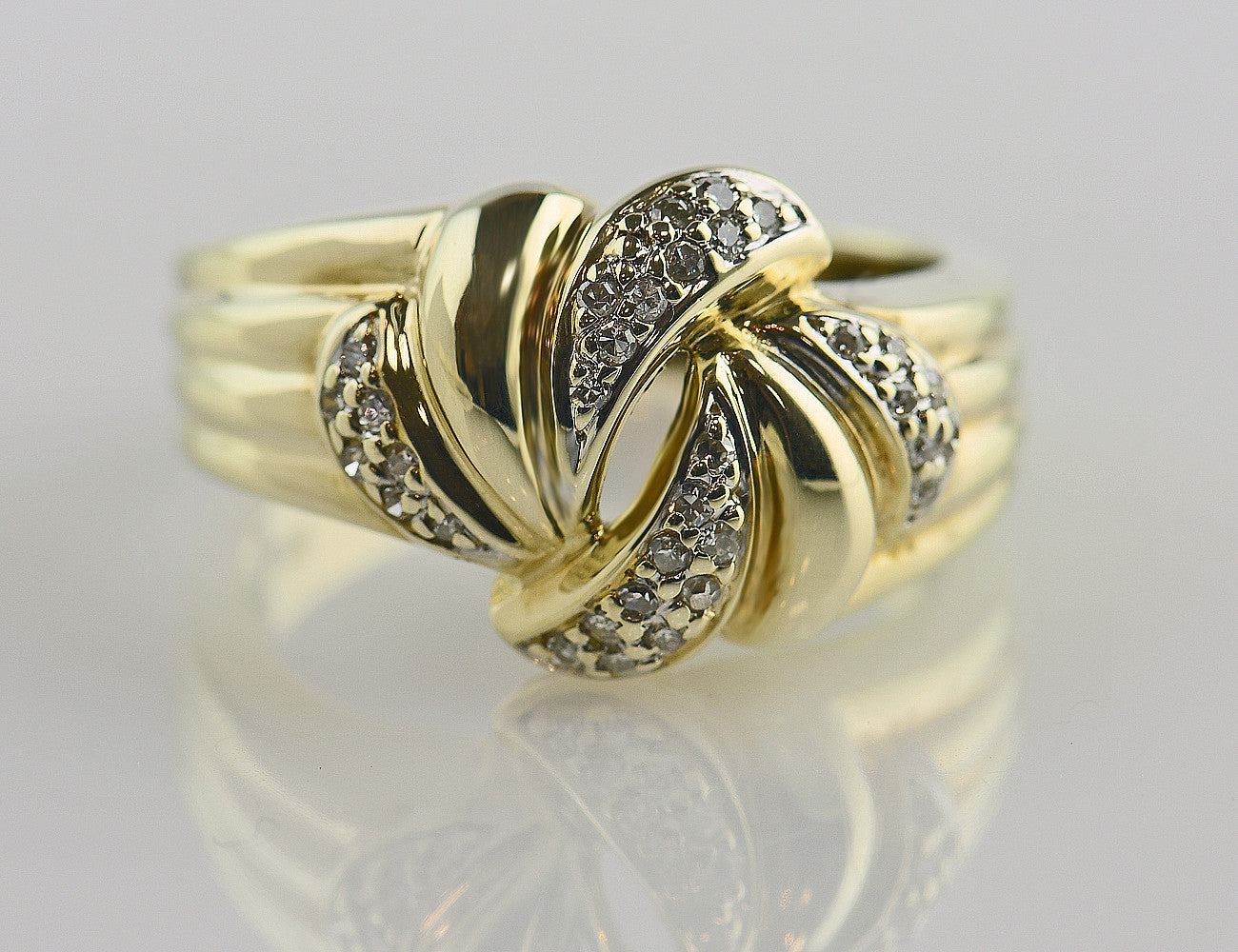 Diamant Ring 585/000 14 K Gelbgold 31 Diamanten zus. 0,15ct