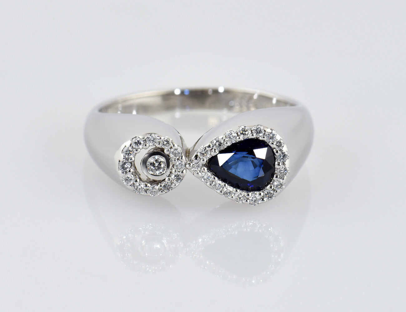 Saphir Diamant Ring 585/000 14 K Weißgold 30 Brillanten zus. 0,30 ct