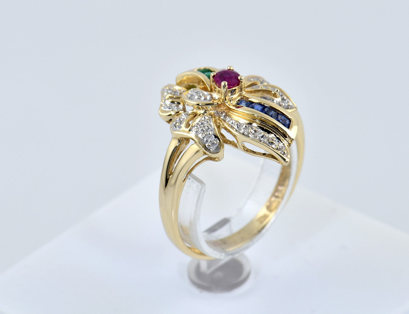 Ring Smaragd Rubin Saphir  585/000 14 K Gelbgold 8 Diamanten zus. 0,10 ct