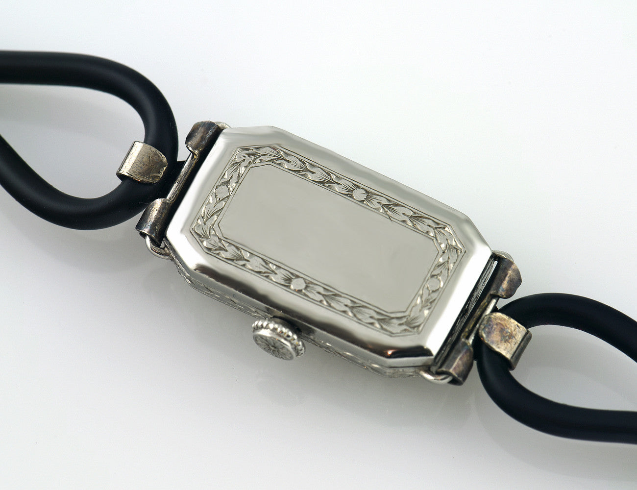 Birks Art Deko Damenuhr Handaufzug 950/000 Platin 30 Diamanten zus. 1,35 ct