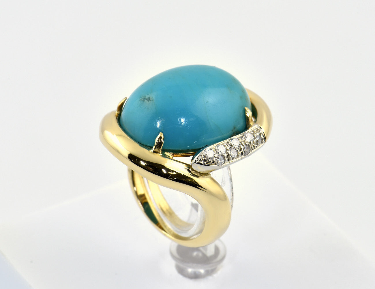 Ring Türkis 750/000 18 K Gelbgold 8 Diamanten zus. 0,12 ct