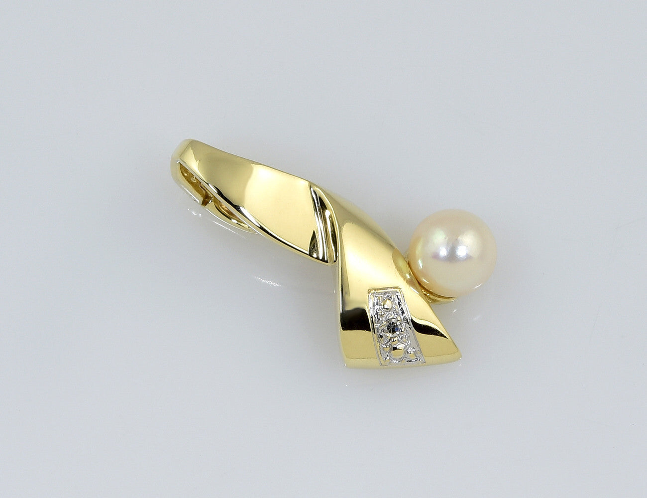 Anhänger Akoyaperle 585/000 14 K Gelbgold 1 Diamant 0,01 ct