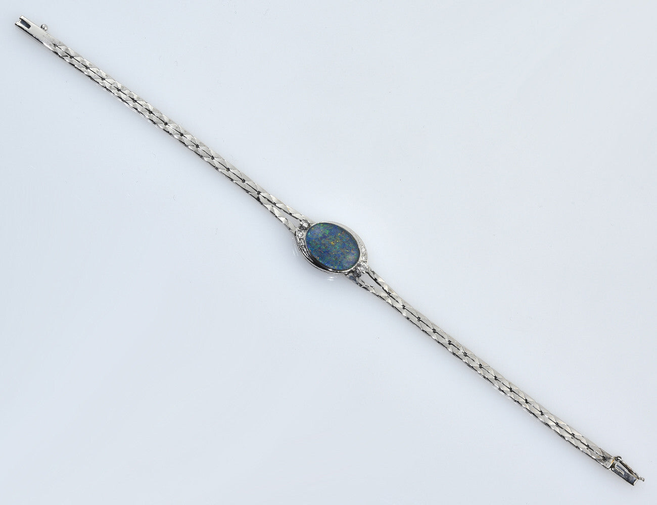 Armband Opal  585/000 14 K Weißgold 6 Diamanten zus. 0,10 ct 18,5 cm lang