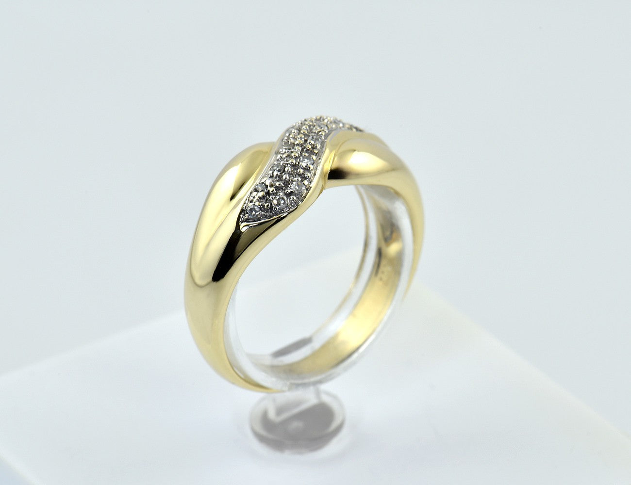 Diamant Ring 585/000 14 K Gelbgold 15 Diamanten zus. 0,10 ct