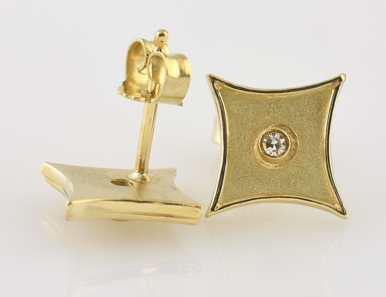 Ohrstecker 585/000 14 K Gelbgold, 2 Diamanten zus. 0,04 ct