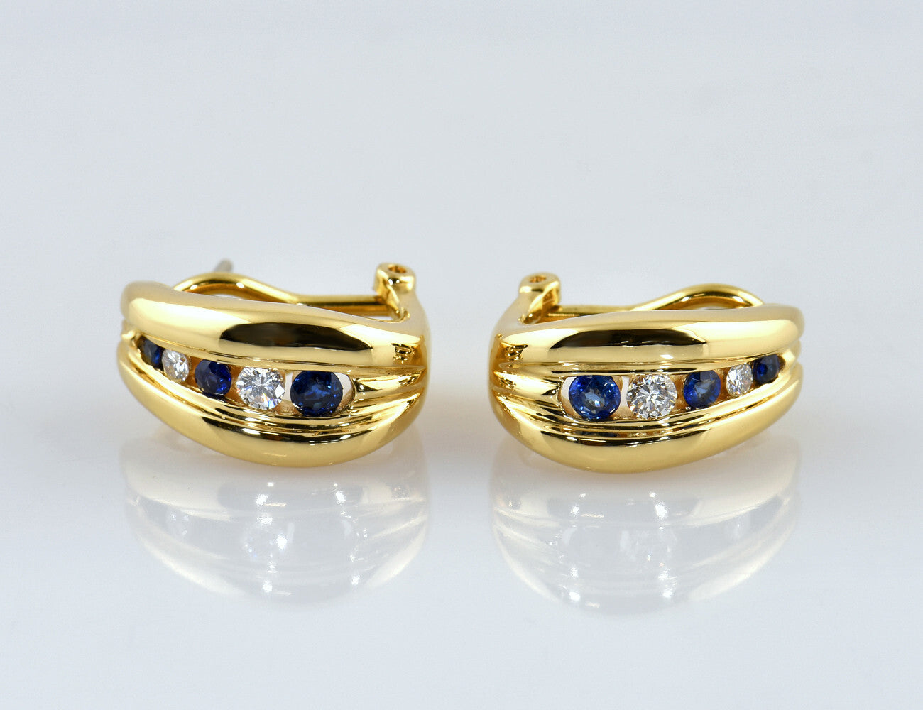 H.Stern Ohrstecker Saphir 750/000 18 K Gelbgold, 4 Diamanten zus. 0,12 ct