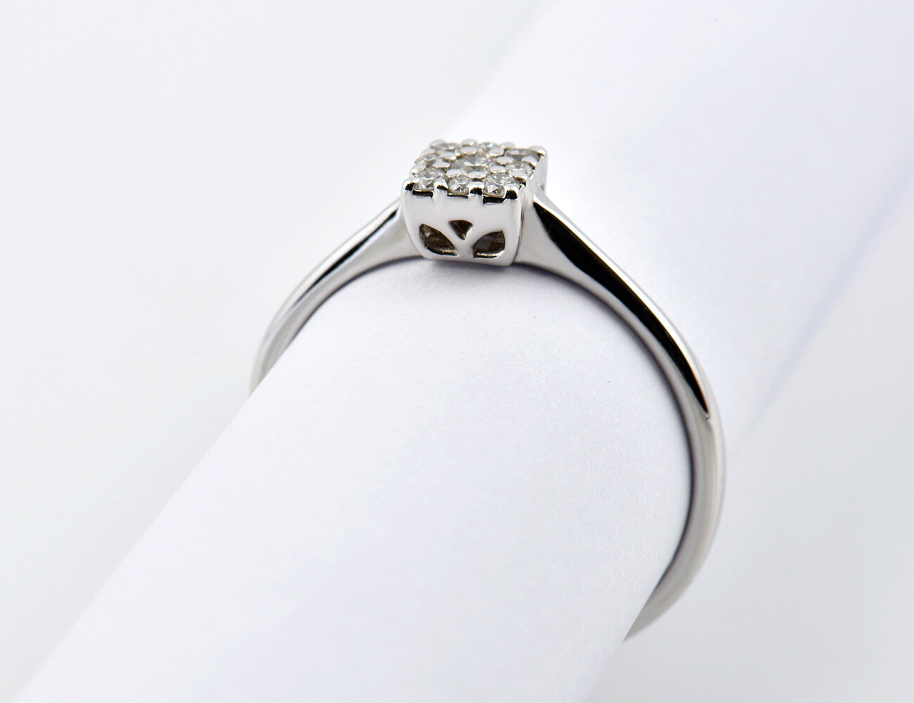 Diamant Ring 585/000 14 K Weißgold 9 Brillanten 0,15 ct