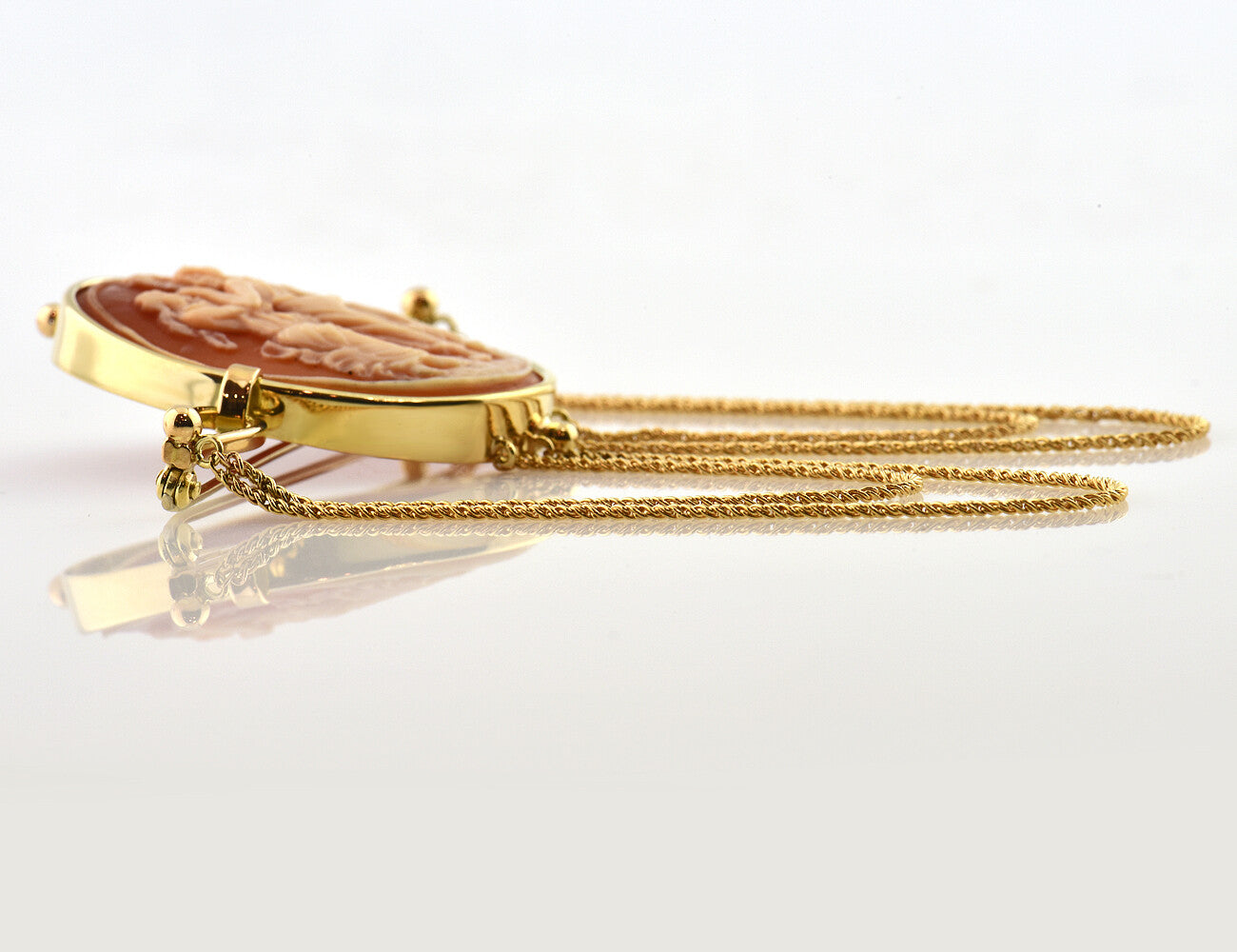 Brosche Muschelgemme 585/000 14 K Gelbgold