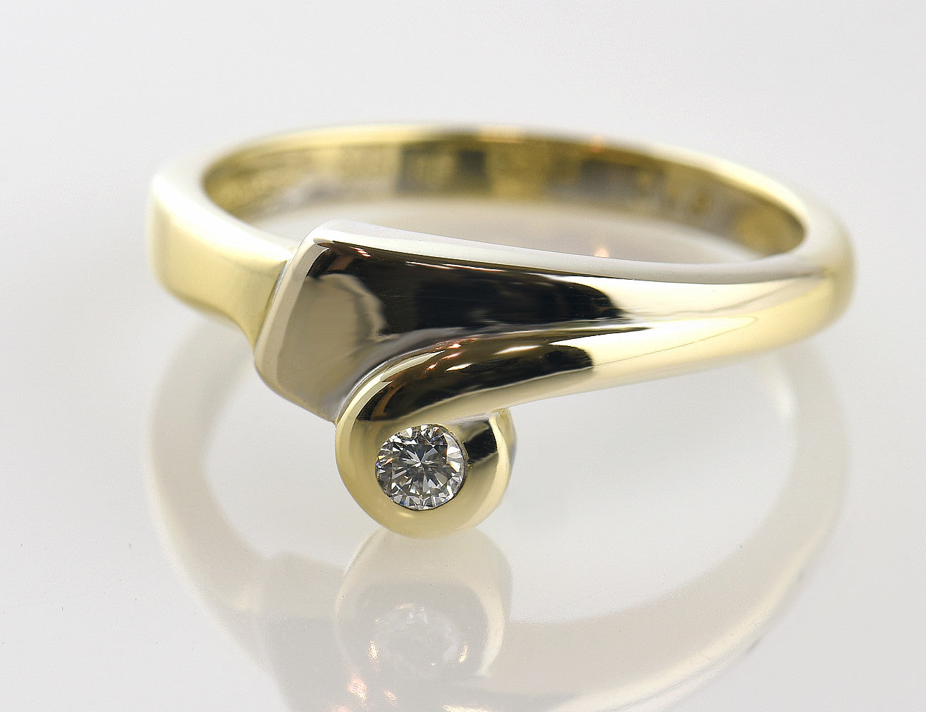 Diamond ring 585/000 14 K yellow gold brilliant 0.08 ct