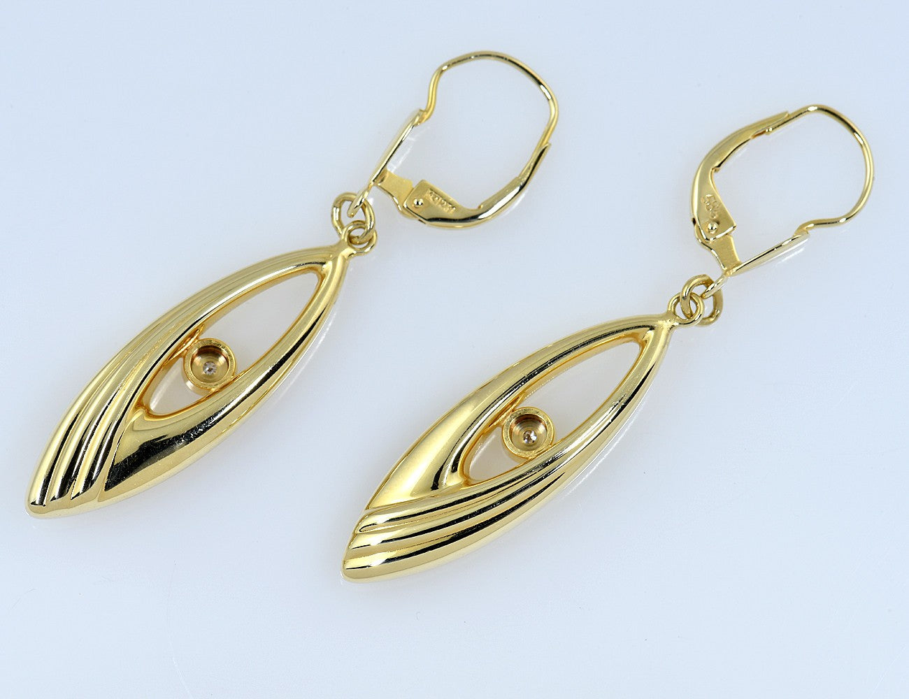 Ohrringe Hänger 585/000 14 K Gelbgold, 2 Brillanten zus. 0,02 ct