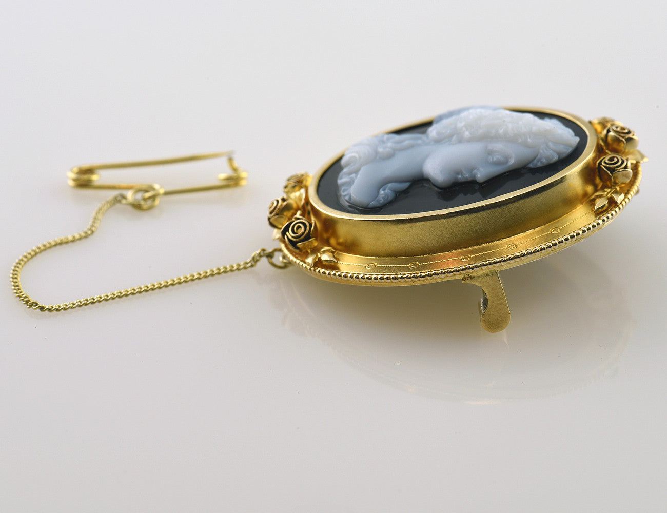 Brosche Onyxgemme 585/000 14 K Gelbgold