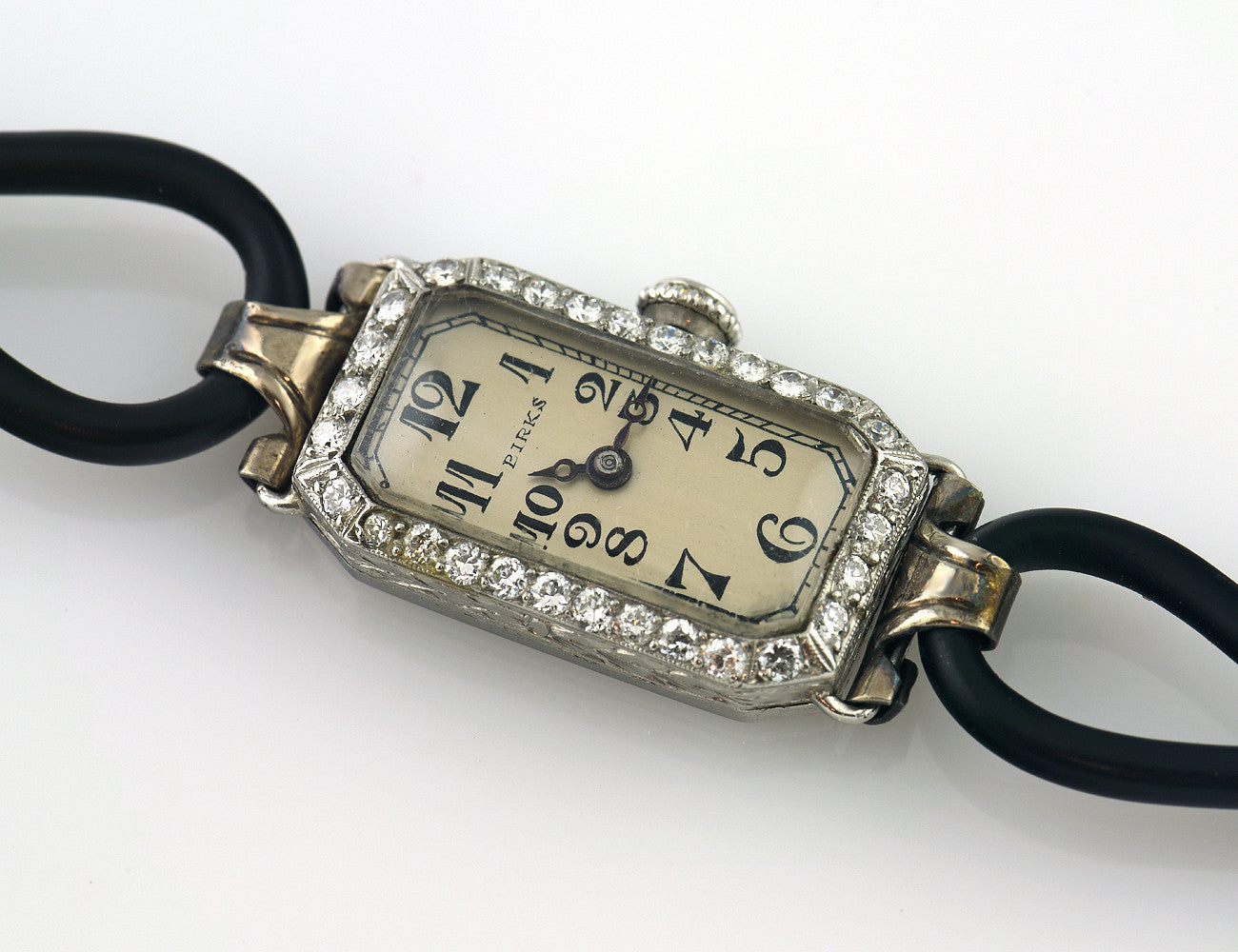 Birks Art Deko Damenuhr Handaufzug 950/000 Platin 30 Diamanten zus. 1,35 ct