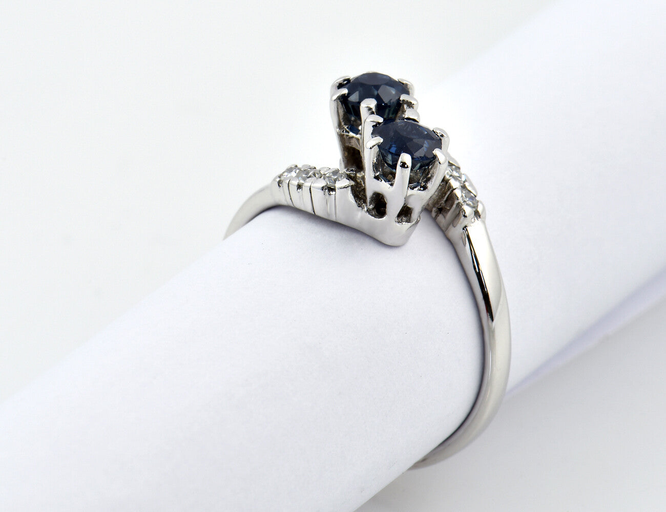 Saphir Diamant Ring 585/000 14 K Weißgold 6 Diamanten zus. 0,06 ct