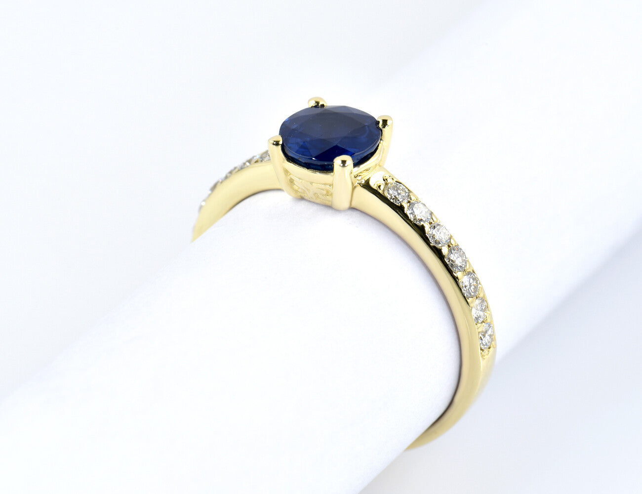 Solitär Saphir Ring 585/000 14 K Gelbgold 14 Brillanten zus. 0,24 ct
