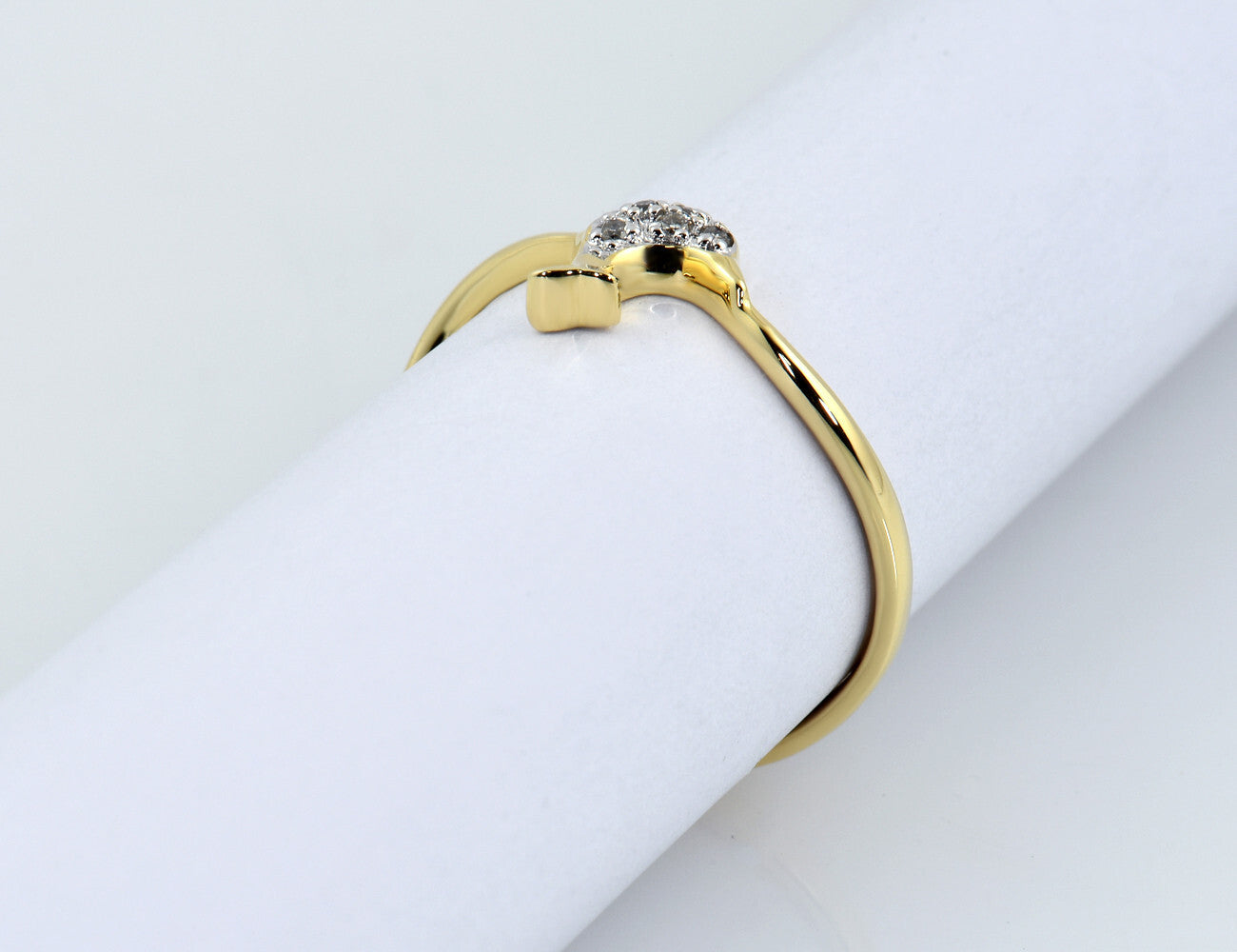 Diamant Ring 750/000 18 K Gelbgold 5 Brillanten zus. 0,04 ct