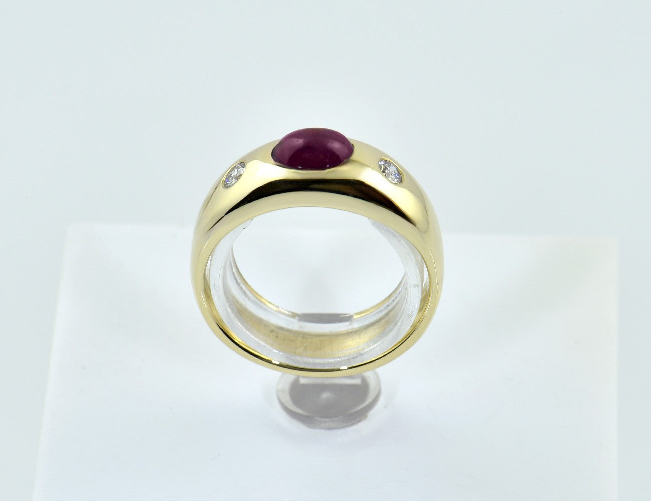 Rubin Diamant Ring 750/000 18 K Gelbgold 2 Brillanten zus. 0,09 ct