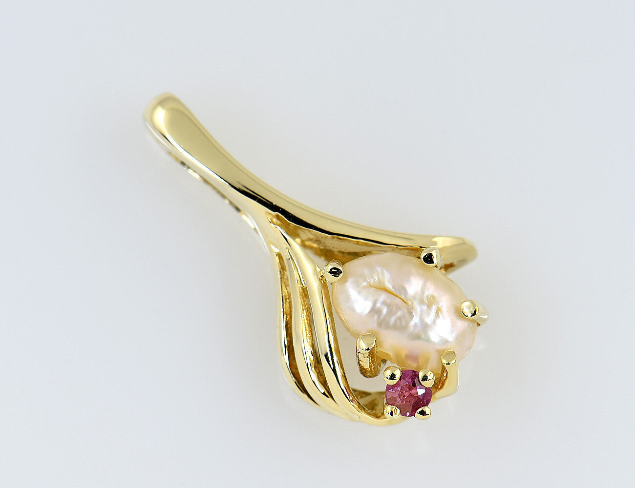 Anhänger Süßwasser-Perle 585/000 14 K Gelbgold Rubin