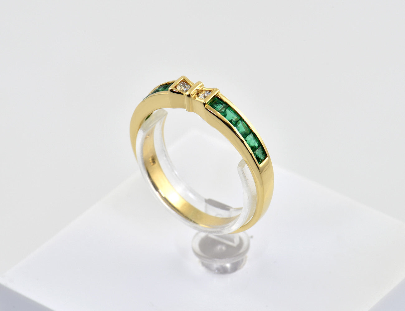 Smaragd Diamant Ring 750/000 18 K Gelbgold 2 Brillanten zus. 0,07 ct