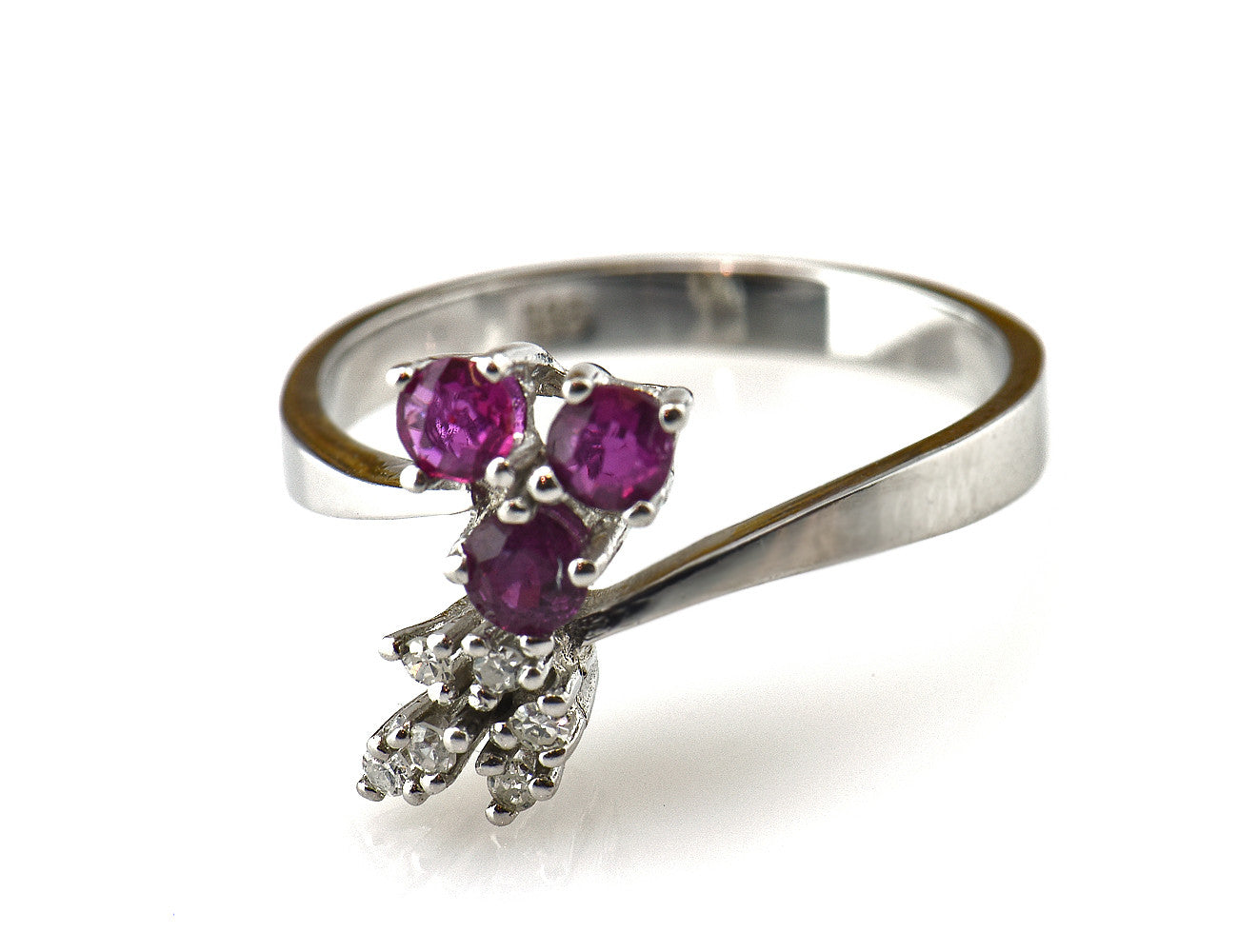 Rubin Diamant Ring 585/000 14 K Weißgold 6 Brillanten zus. 0,09 ct