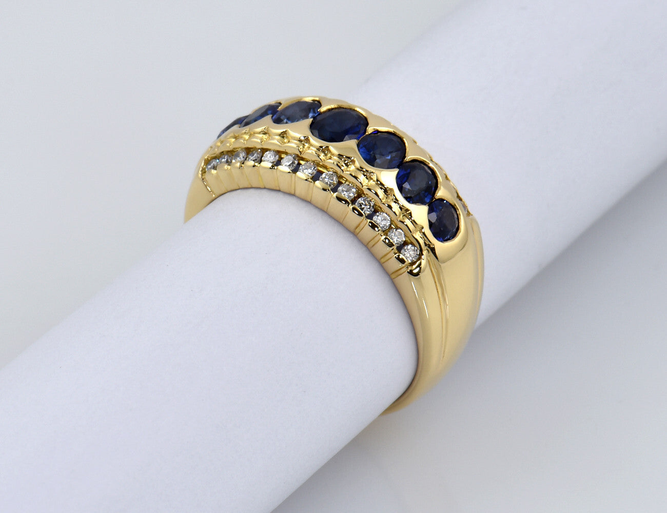 Saphir Diamant Ring 750/000 18 K Gelbgold 26 Brillanten zus. 0,24 ct